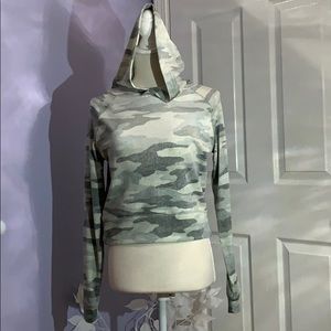 ⭐️Camouflaged Hoodie